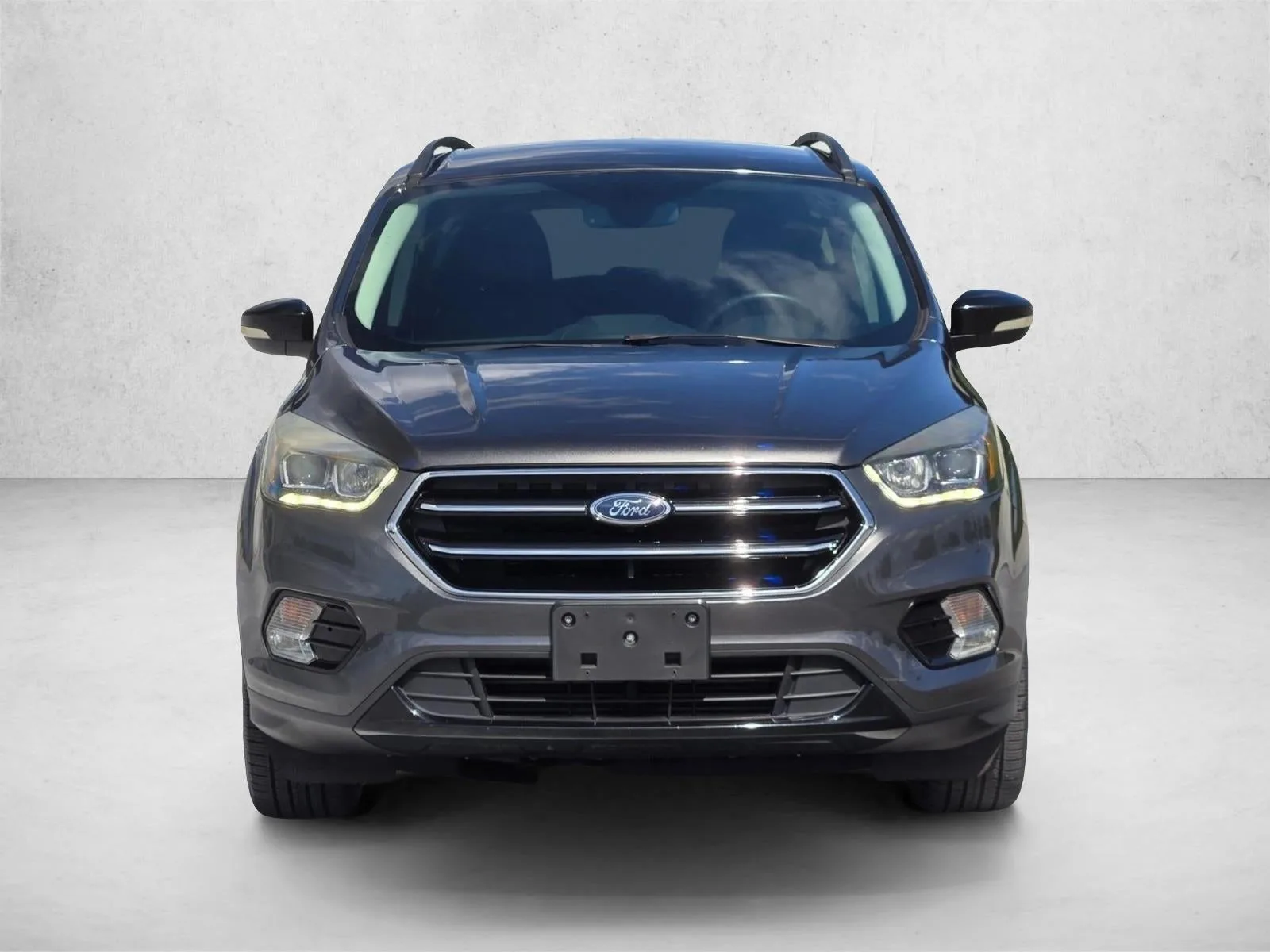 2017 Ford Escape Titanium 4WD photo 2