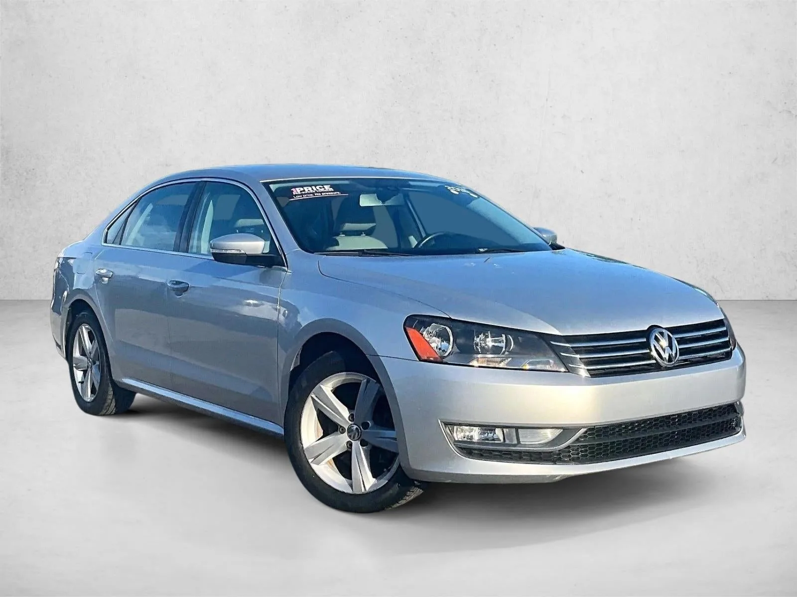 2015 Volkswagen Passat 1.8T Limited Edition photo 12