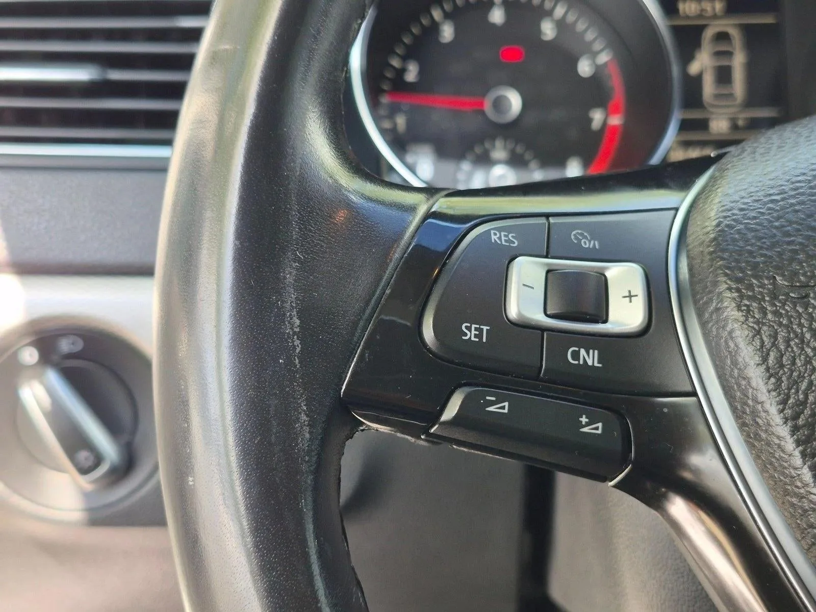 2017 Volkswagen Jetta 1.4T SE Manual photo 11