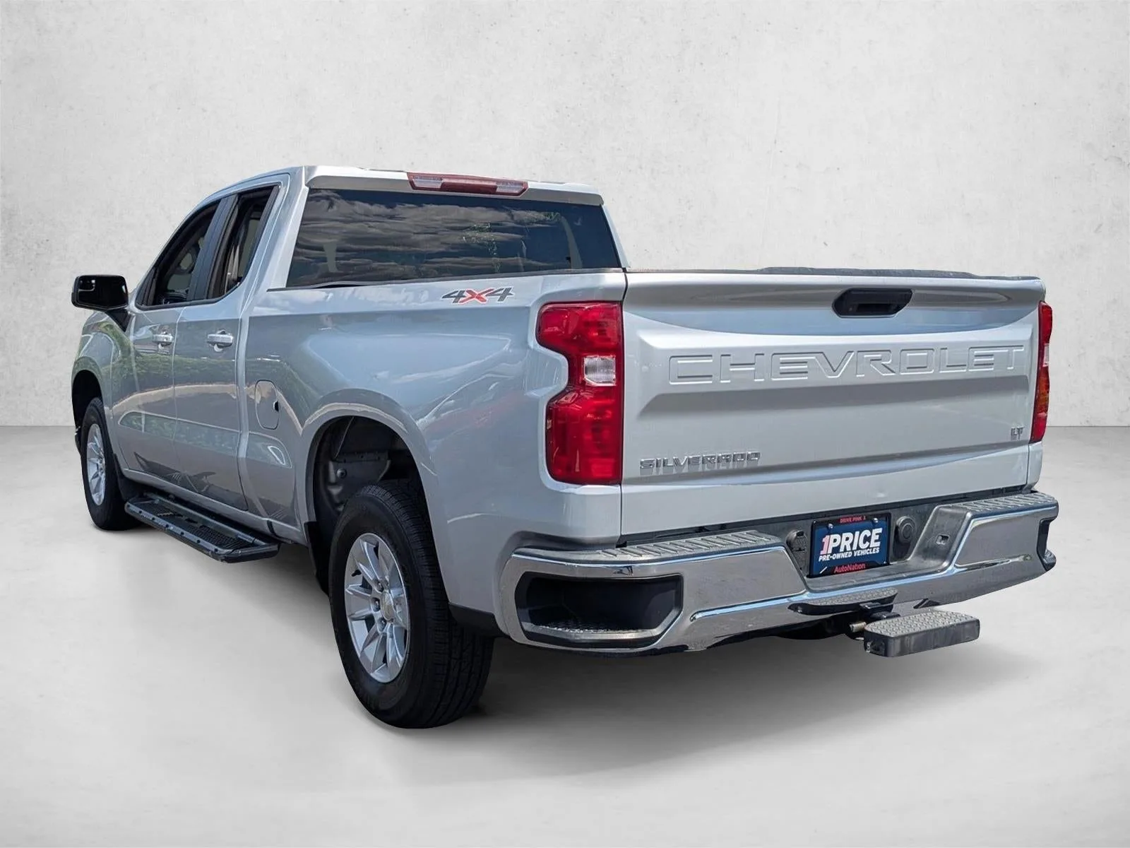 2020 Chevrolet Silverado 1500 LT photo 7
