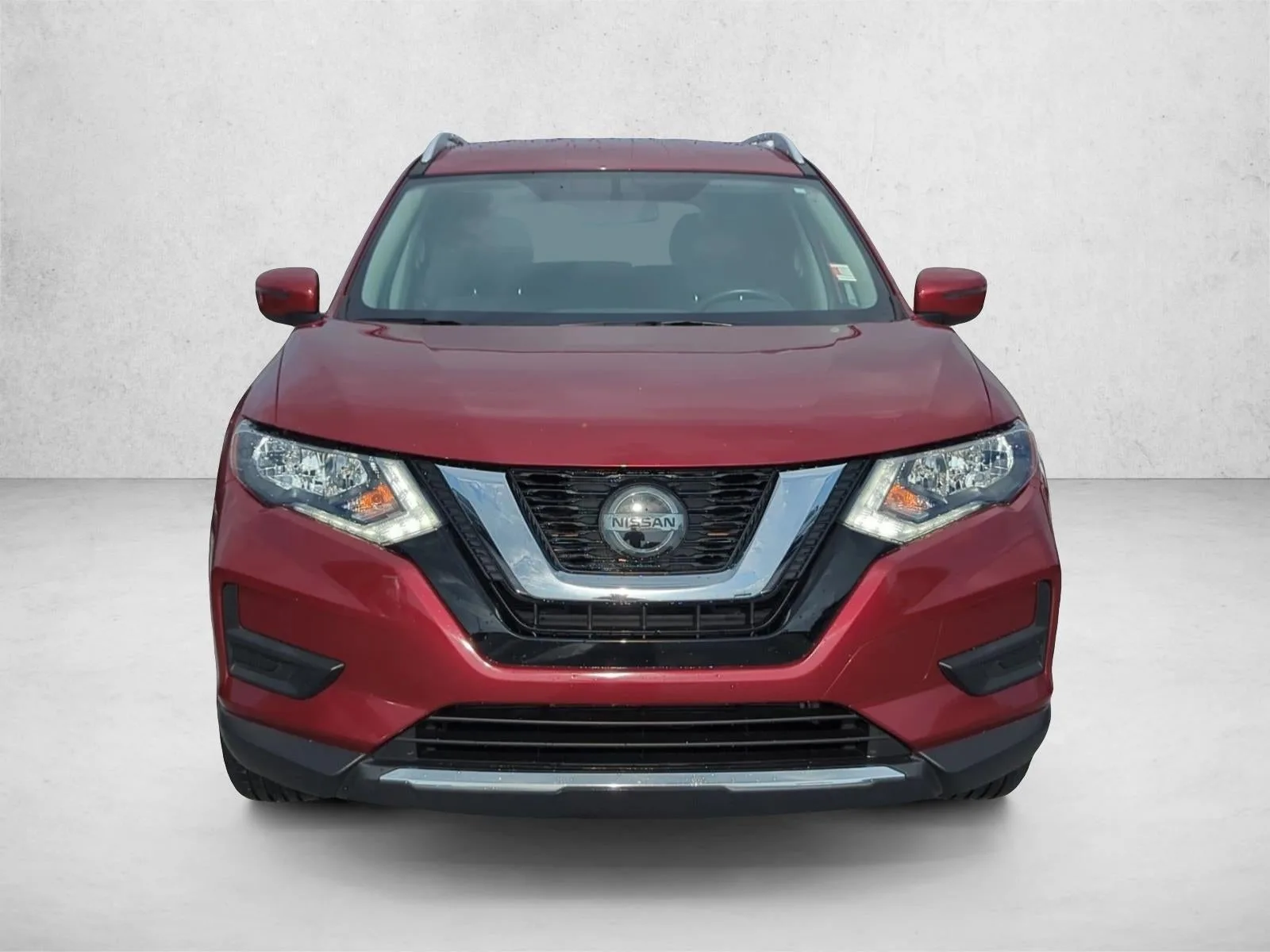 2018 Nissan Rogue FWD SV photo 2