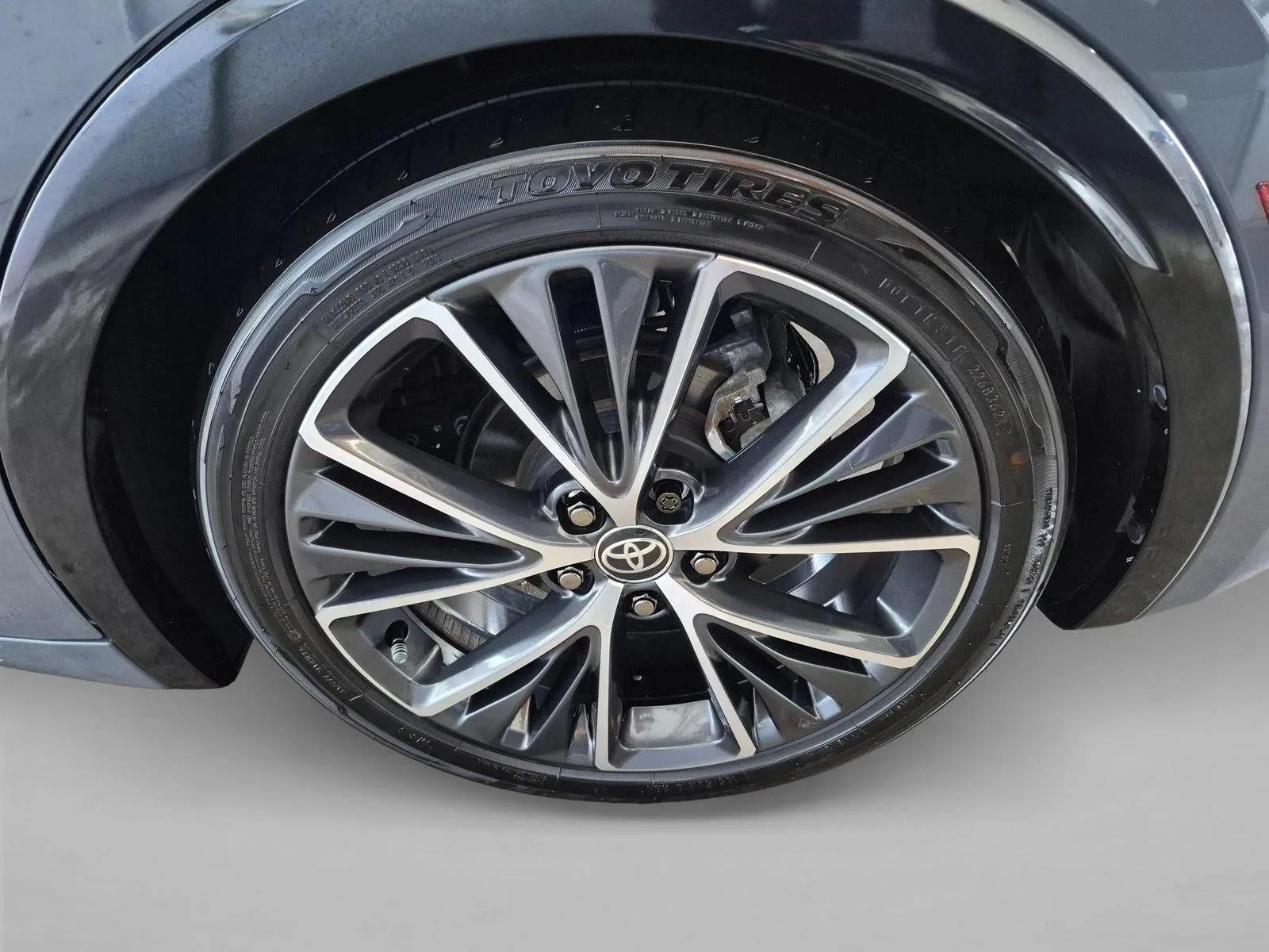 2024 Toyota Prius XLE photo 8