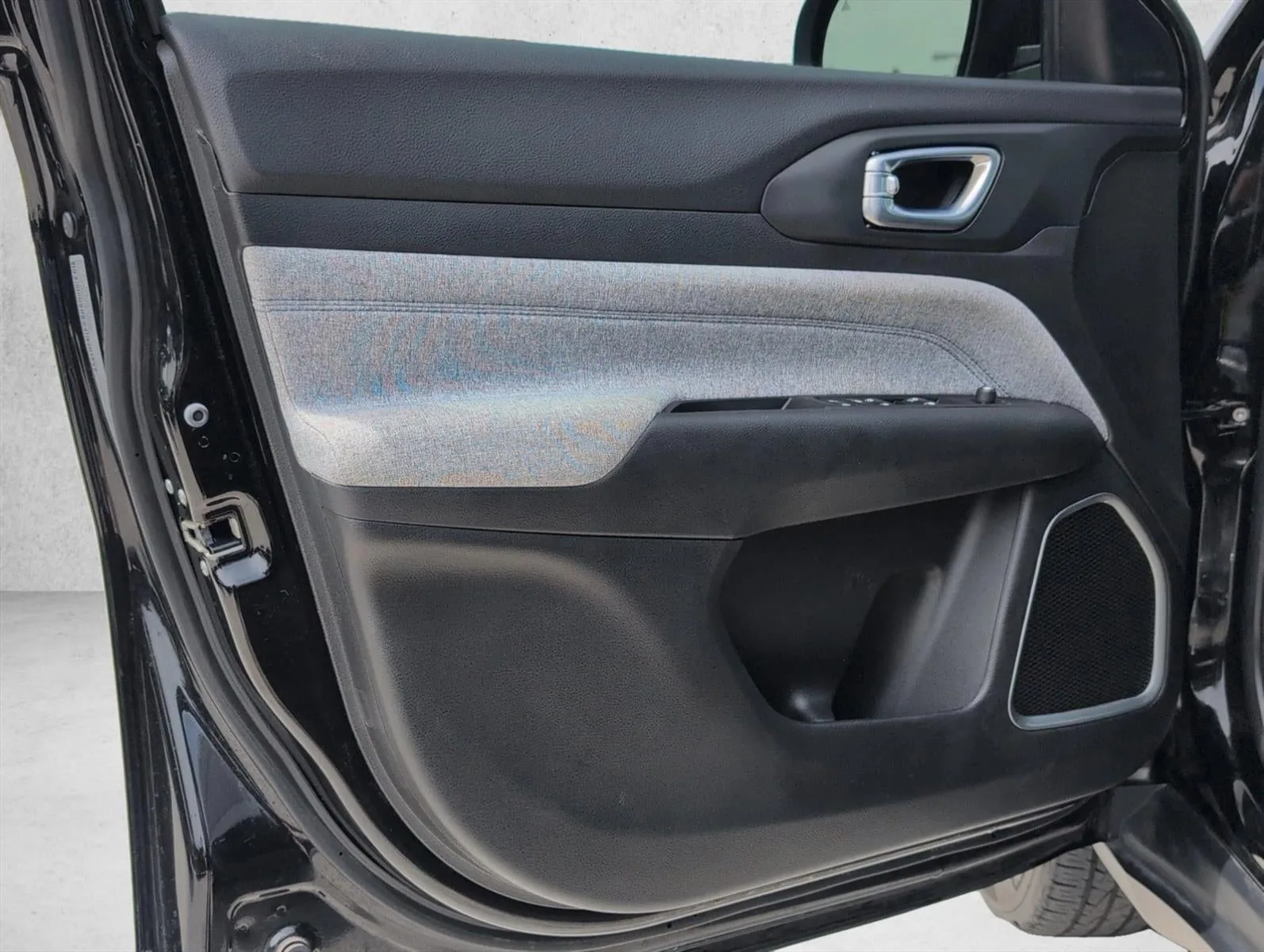2025 Jeep Compass Latitude 4x4 photo 9