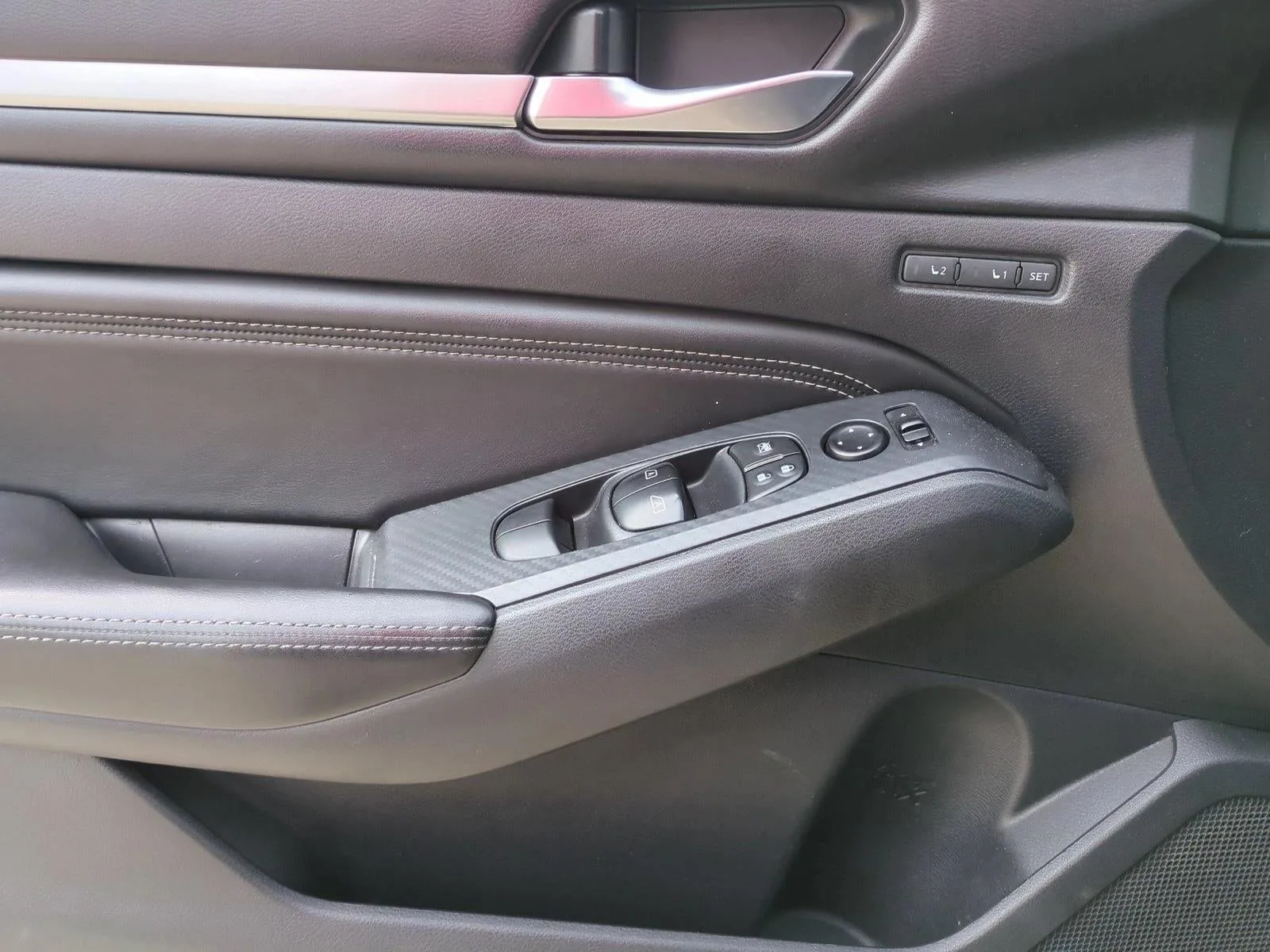 2019 Nissan Altima 2.5 Platinum Sedan photo 9
