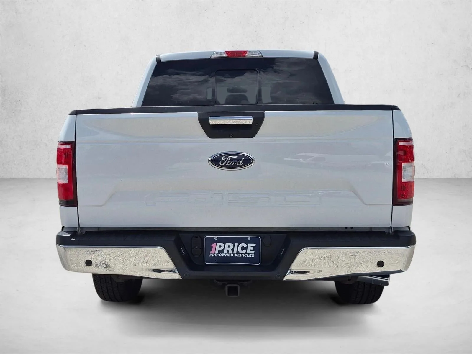 2018 Ford F-150 XLT 2WD SuperCrew 5.5' Box photo 6