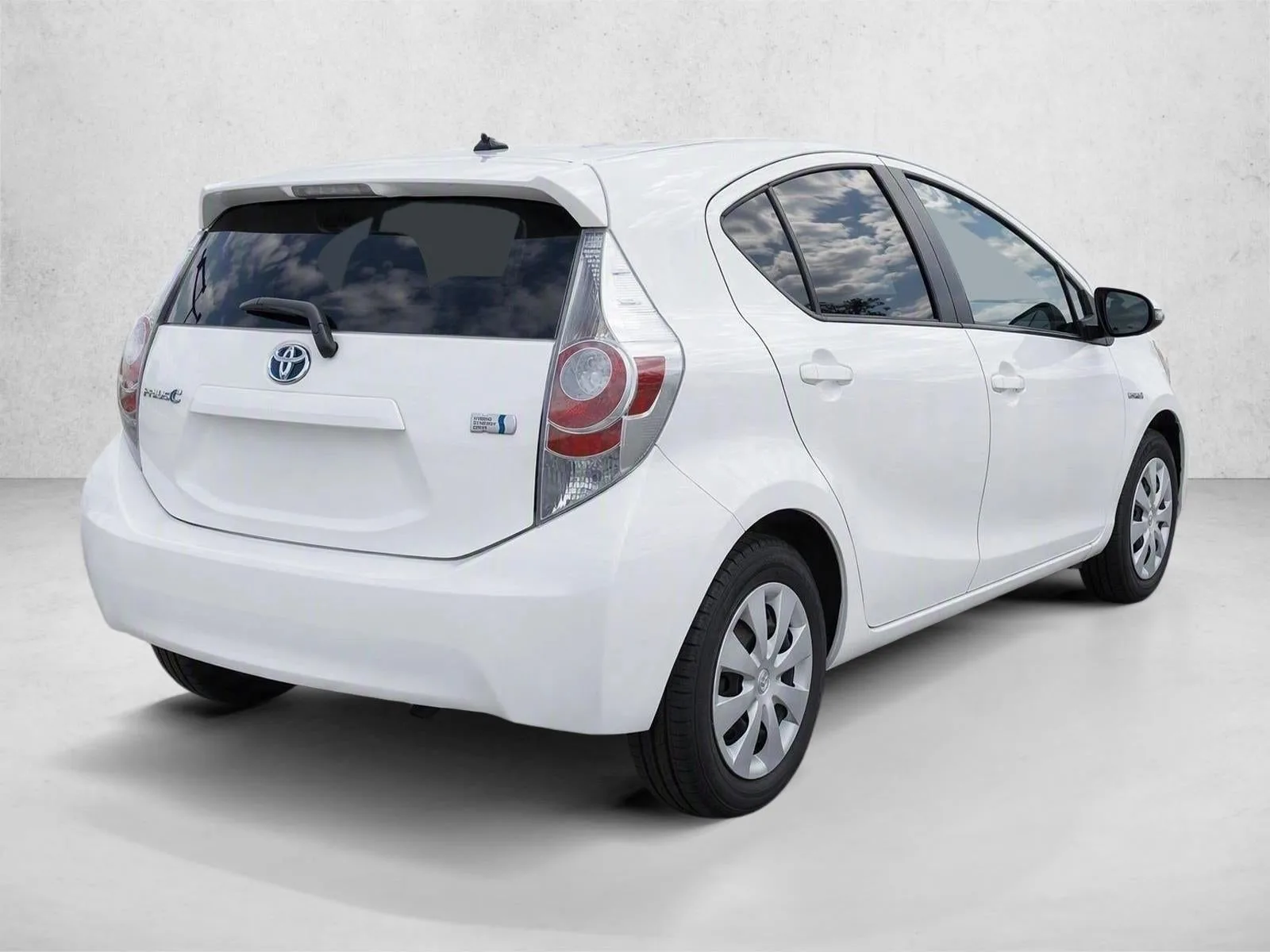 2012 Toyota Prius c 5dr HB Two (Natl) photo 7