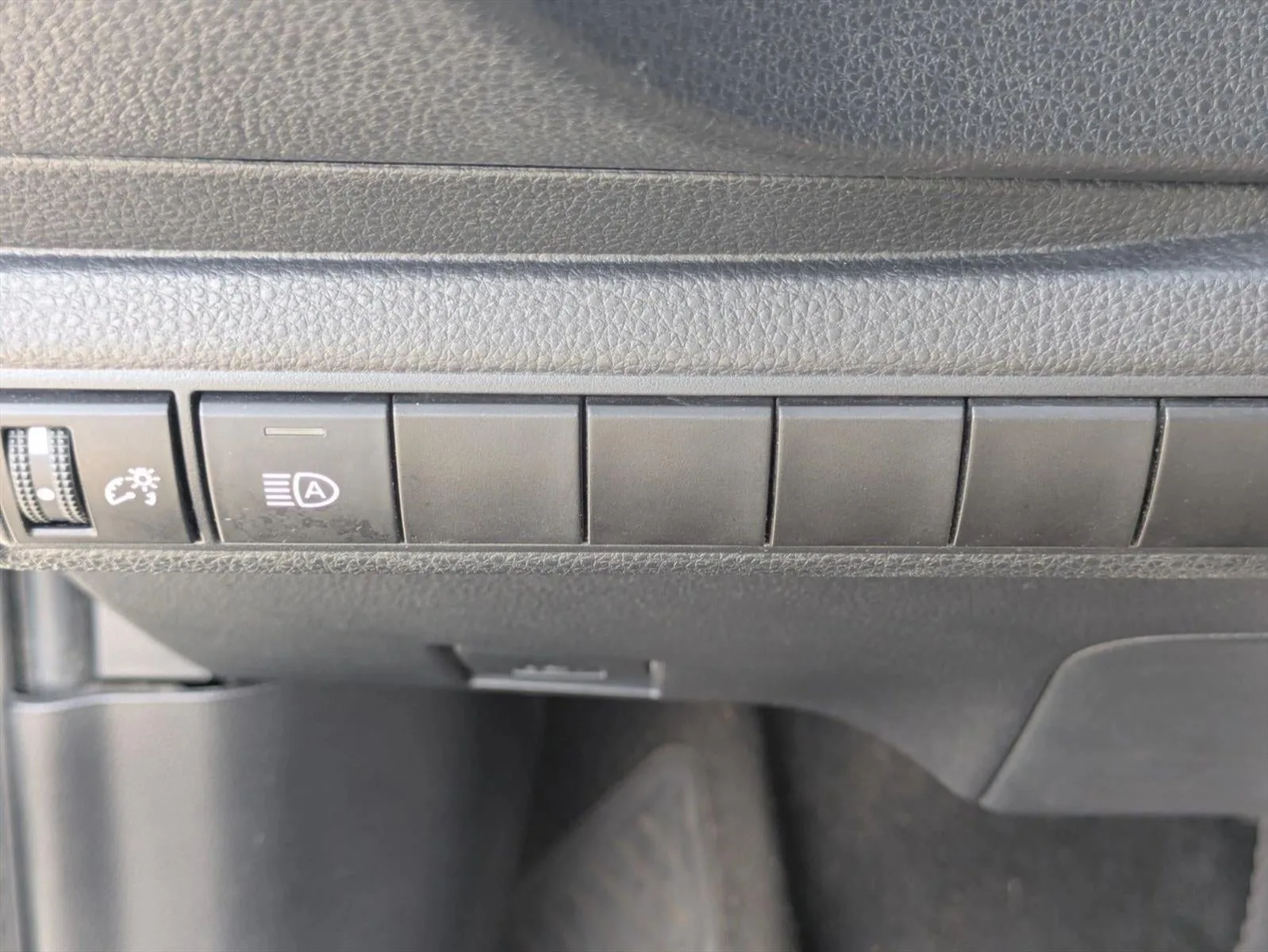 2022 Toyota Corolla LE photo 12
