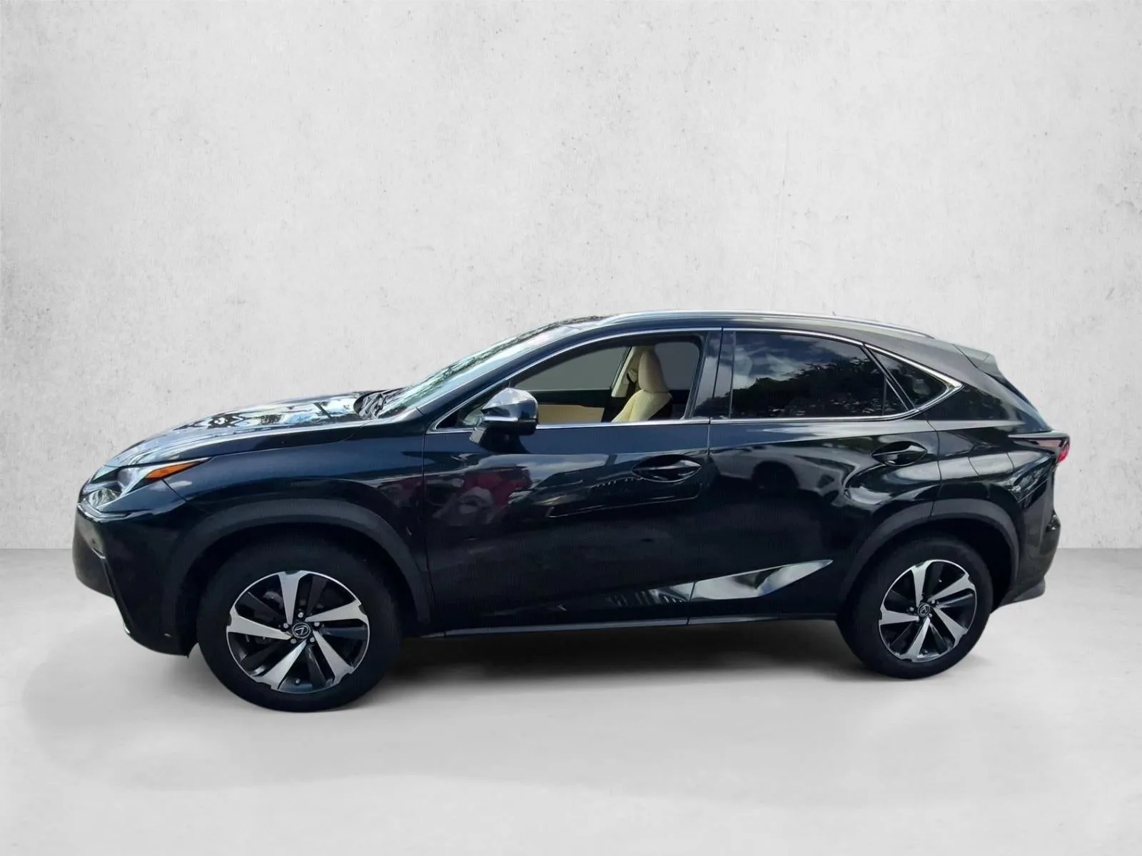 2021 Lexus NX 300 photo 9