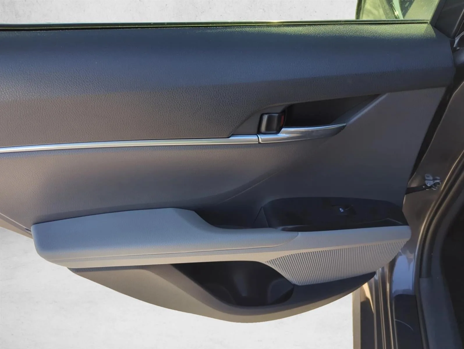 2019 Toyota Camry LE Auto (SE) photo 8