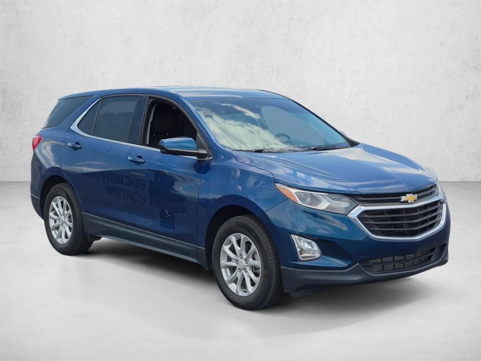 2020 Chevrolet Equinox Base photo 3