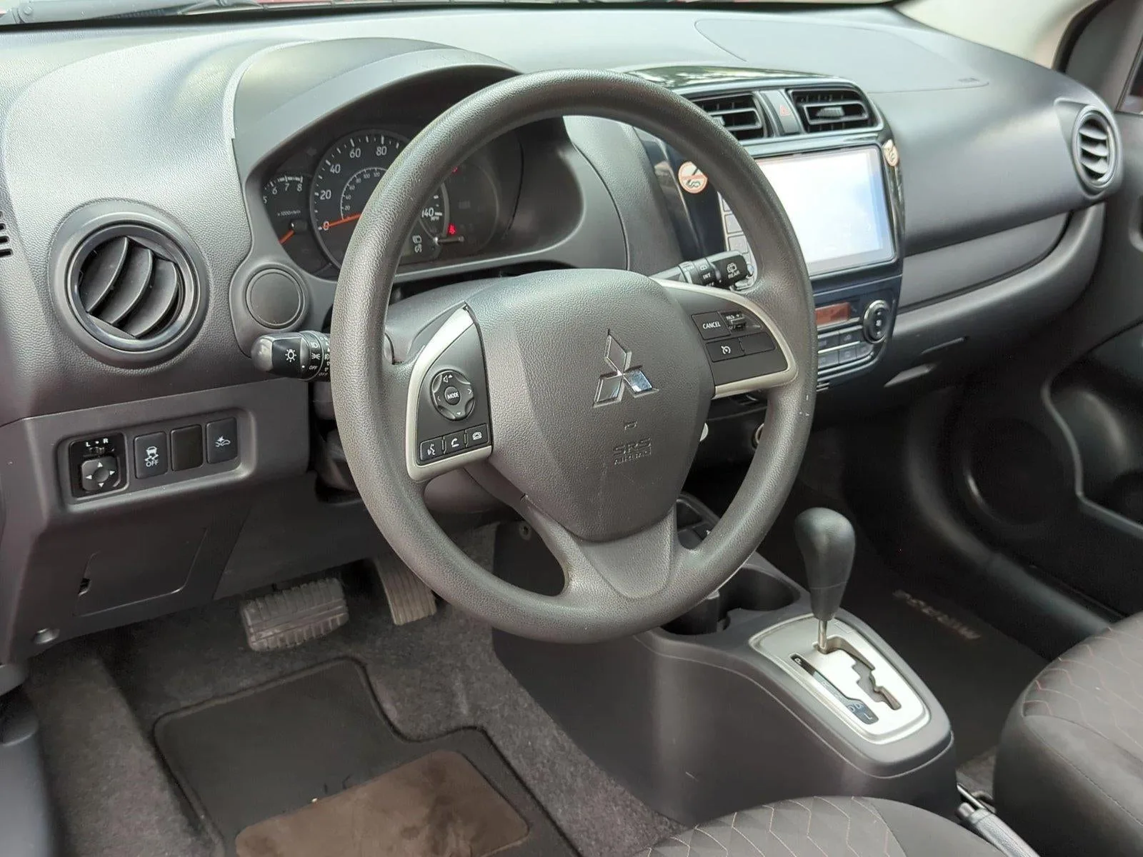 2024 Mitsubishi Mirage ES CVT photo 10