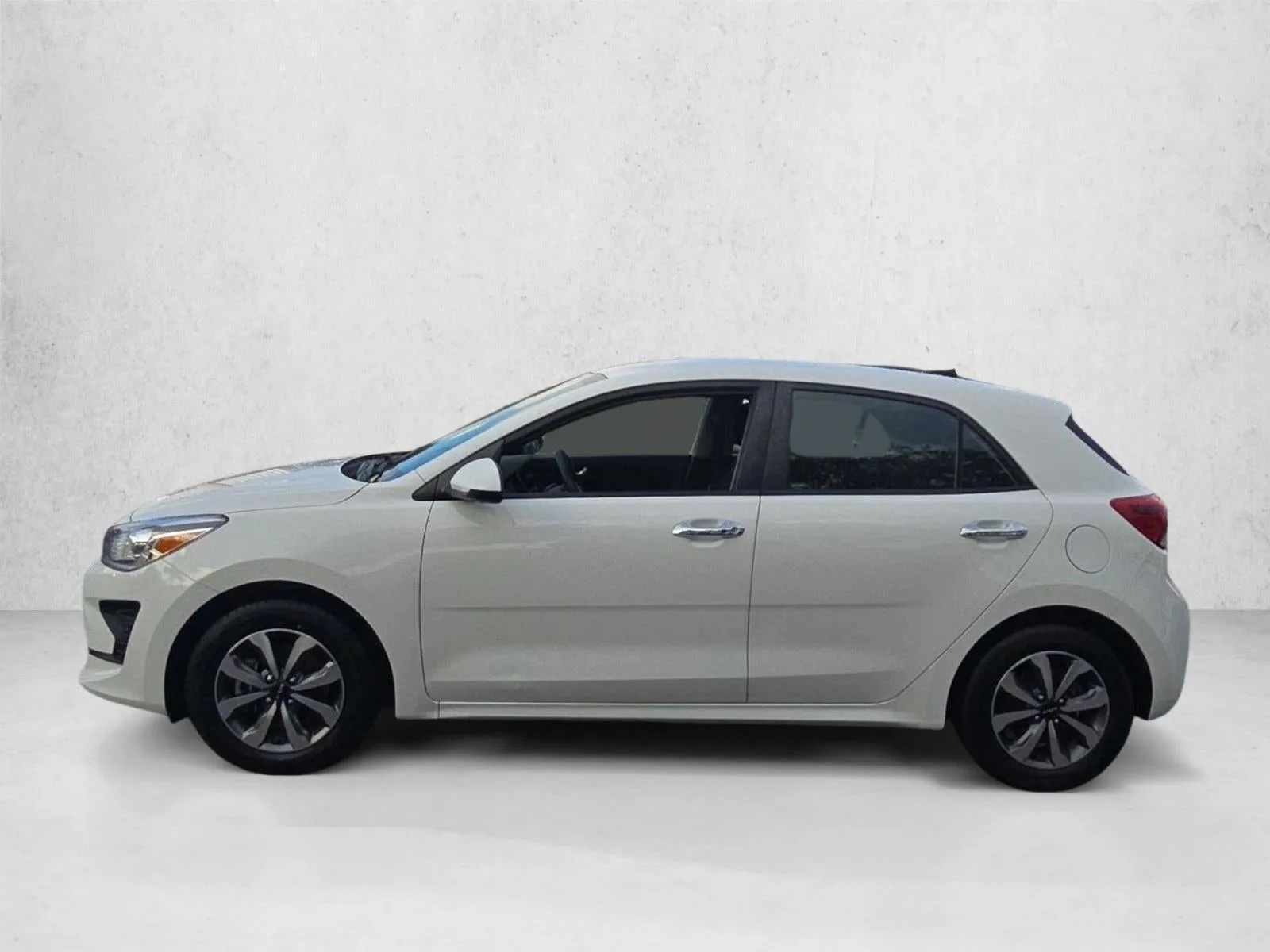 2023 Kia Rio 5-Door S IVT photo 9