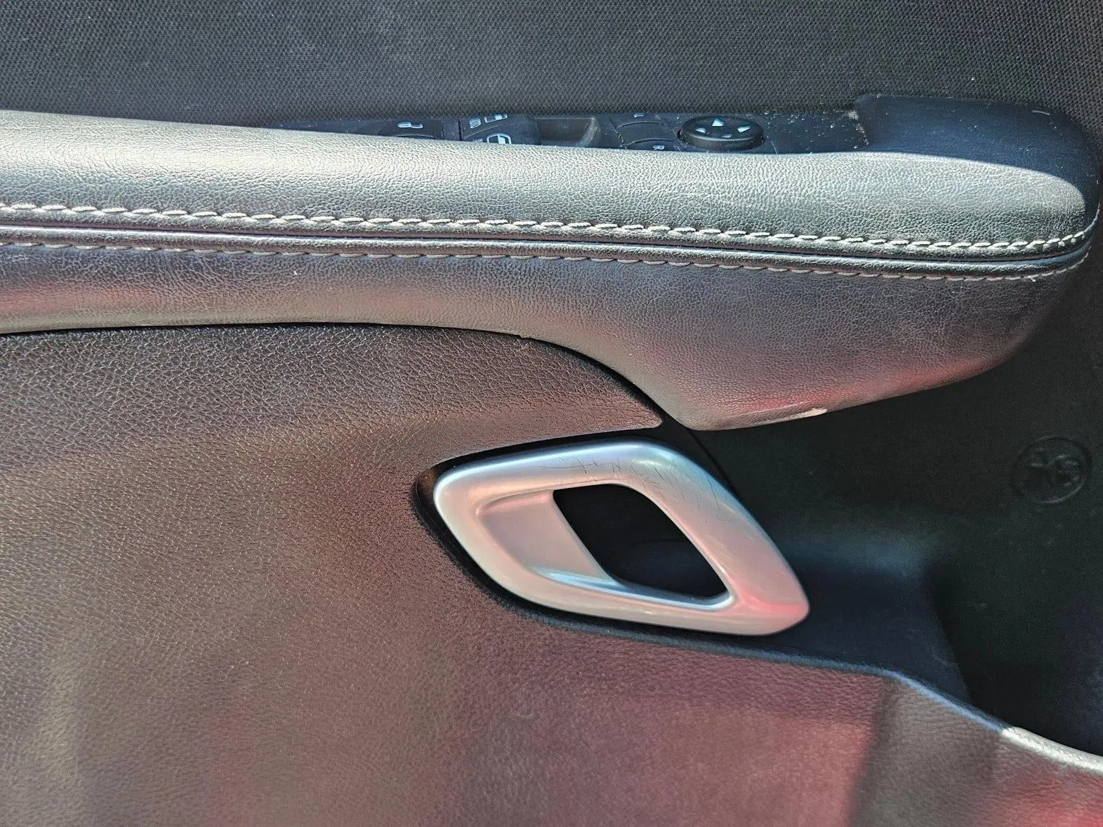 2020 Dodge Challenger SXT RWD photo 7
