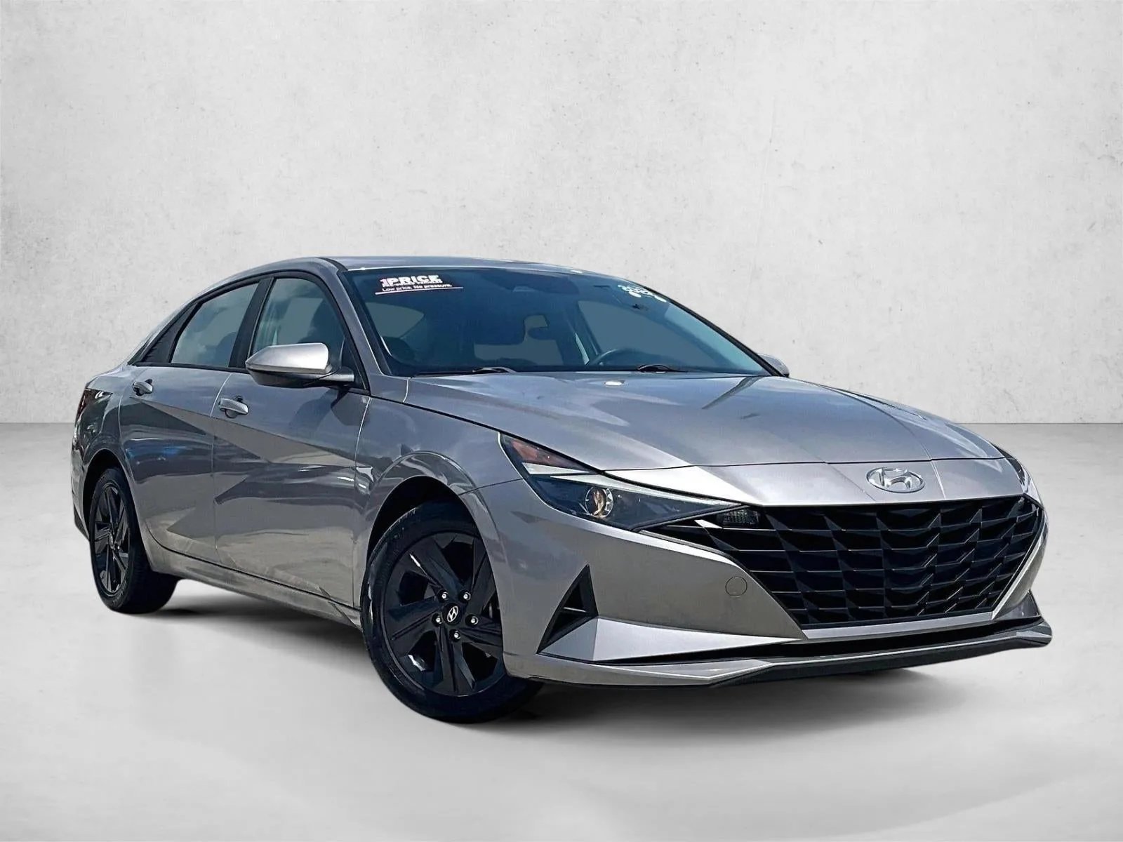 2022 Hyundai Elantra SEL photo 12