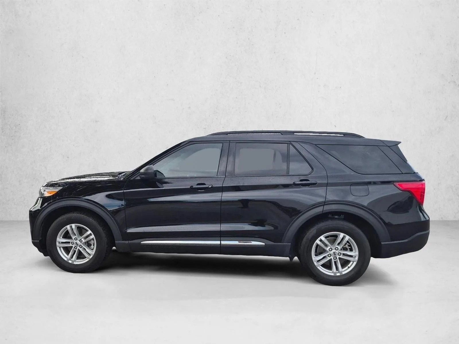 2022 Ford Explorer XLT photo 7