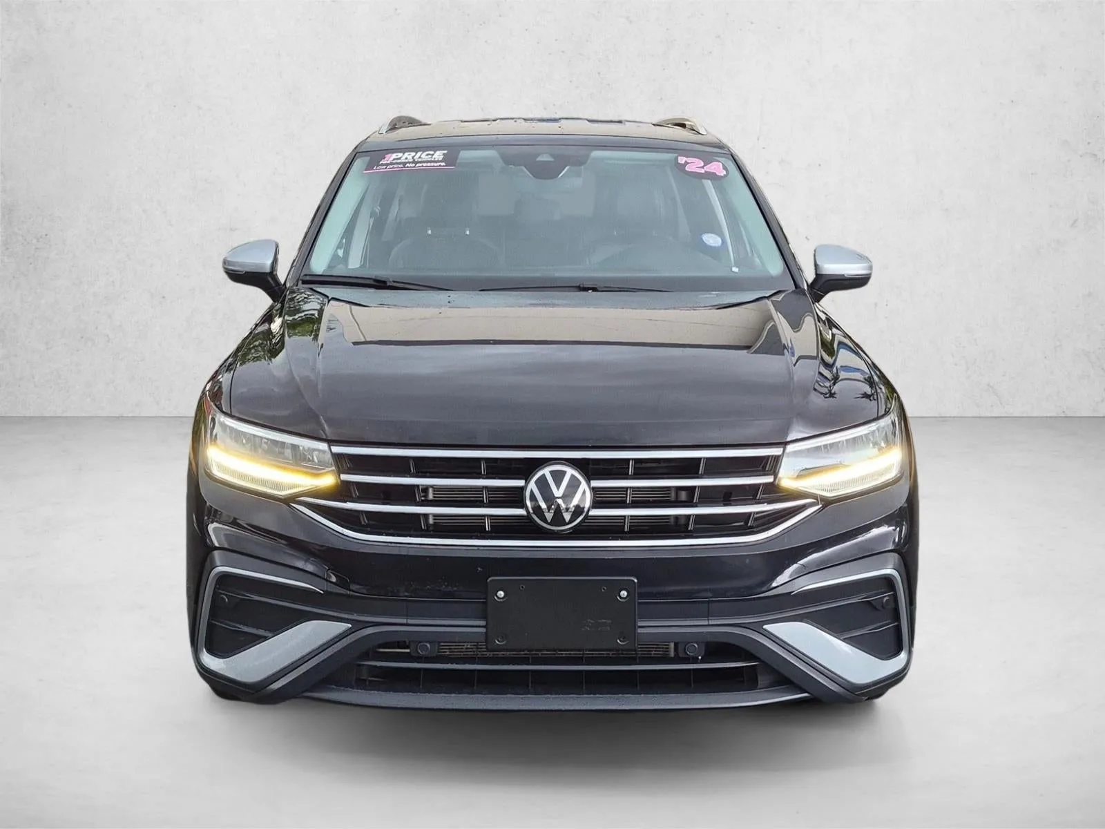 2024 Volkswagen Tiguan 2.0T Wolfsburg Edition 4MOTION photo 2