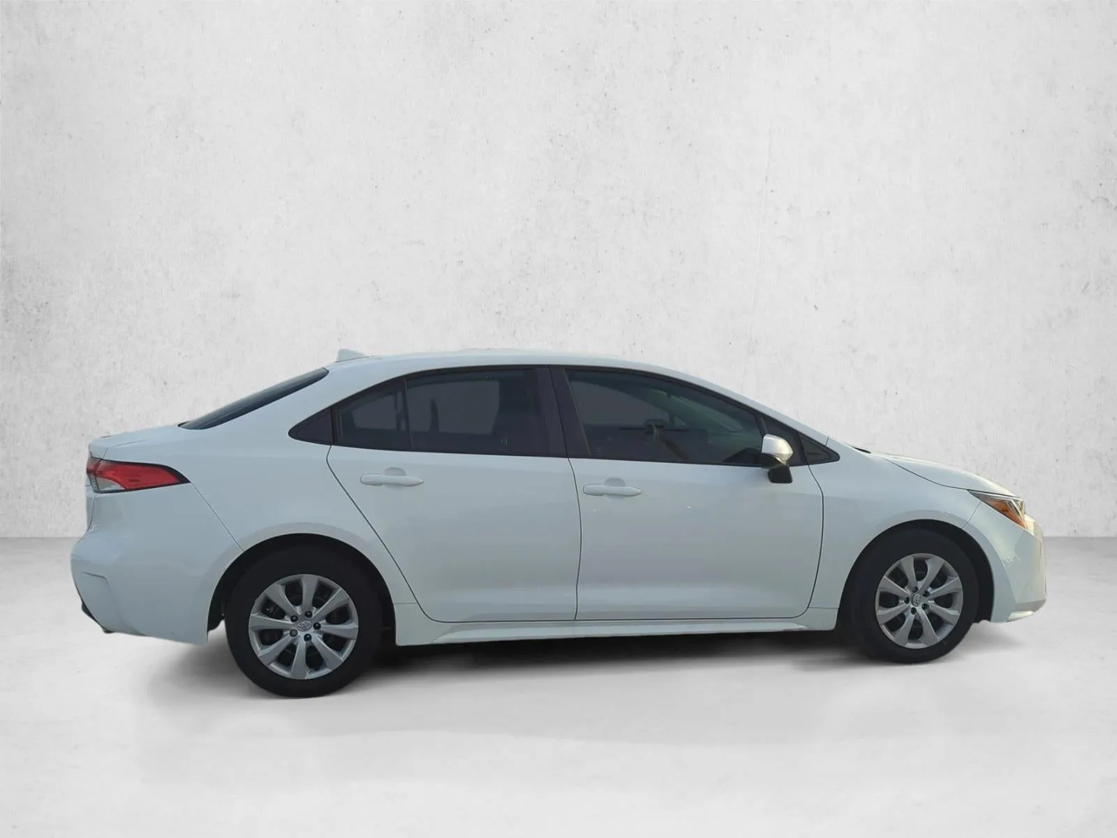 2023 Toyota Corolla LE CVT (Natl) photo 4