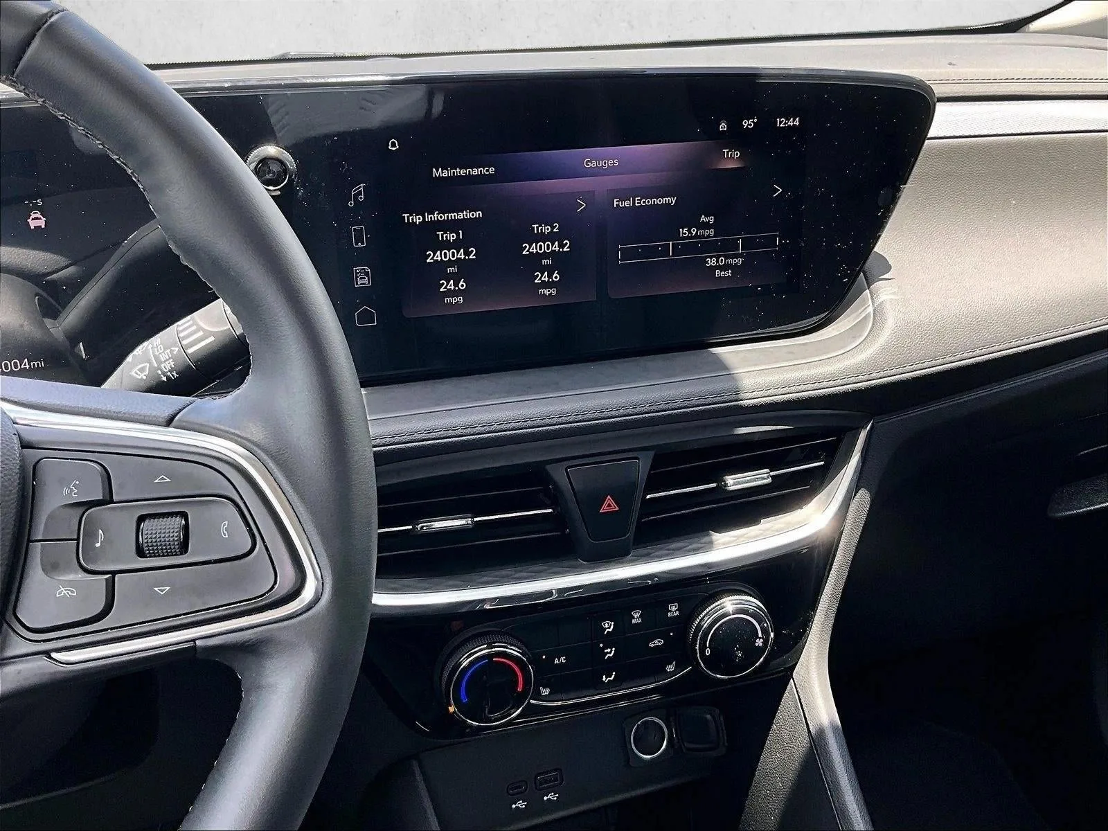 2024 Buick Encore GX Sport Touring photo 8