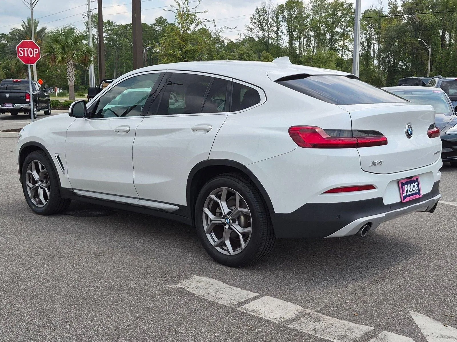 2020 BMW X4 xDrive30i Sports Activity Coupe photo 3
