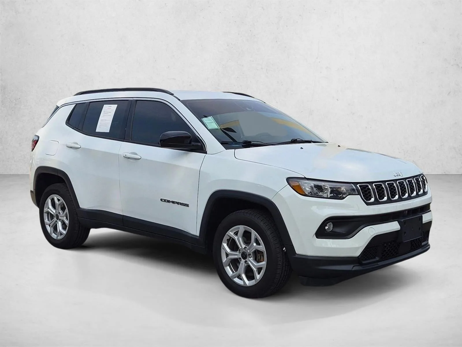 2025 Jeep Compass Latitude 4x4 photo 3