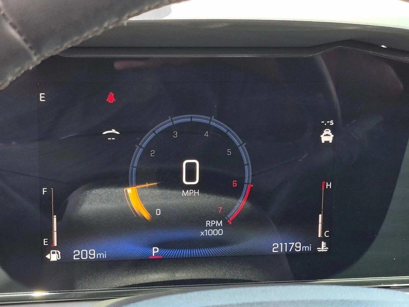 2024 Chevrolet Trax FWD 4dr LT photo 11