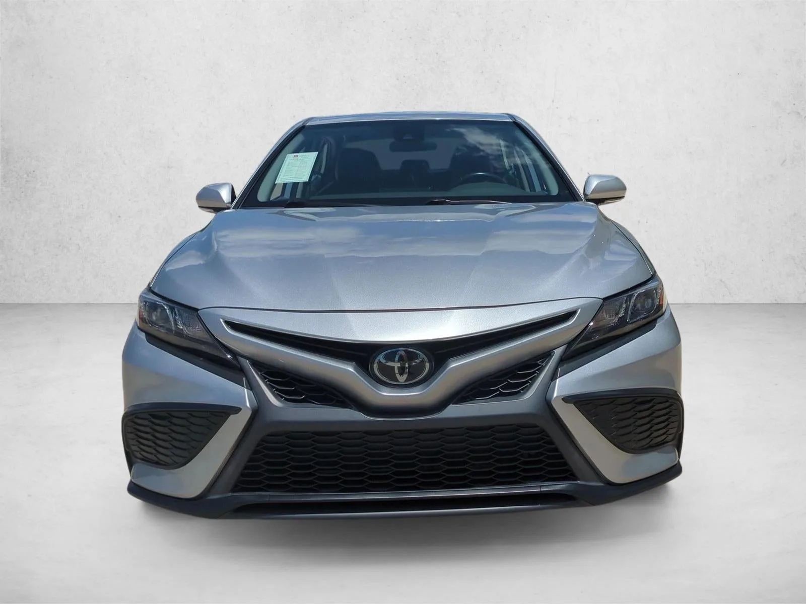 2023 Toyota Camry SE Auto (SE) photo 2