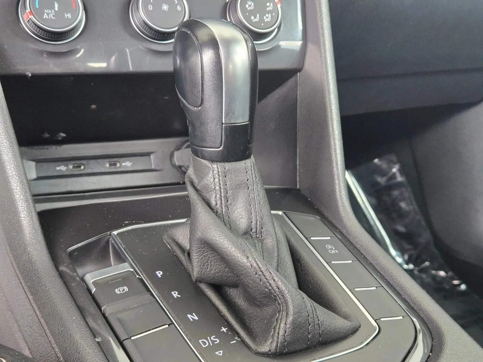 2021 Volkswagen Tiguan 2.0T S FWD photo 12