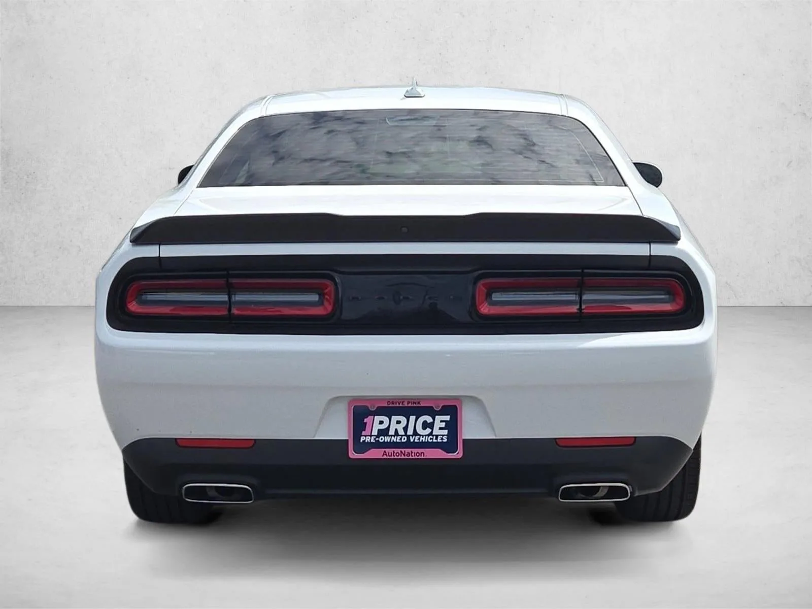 2023 Dodge Challenger SXT RWD photo 7