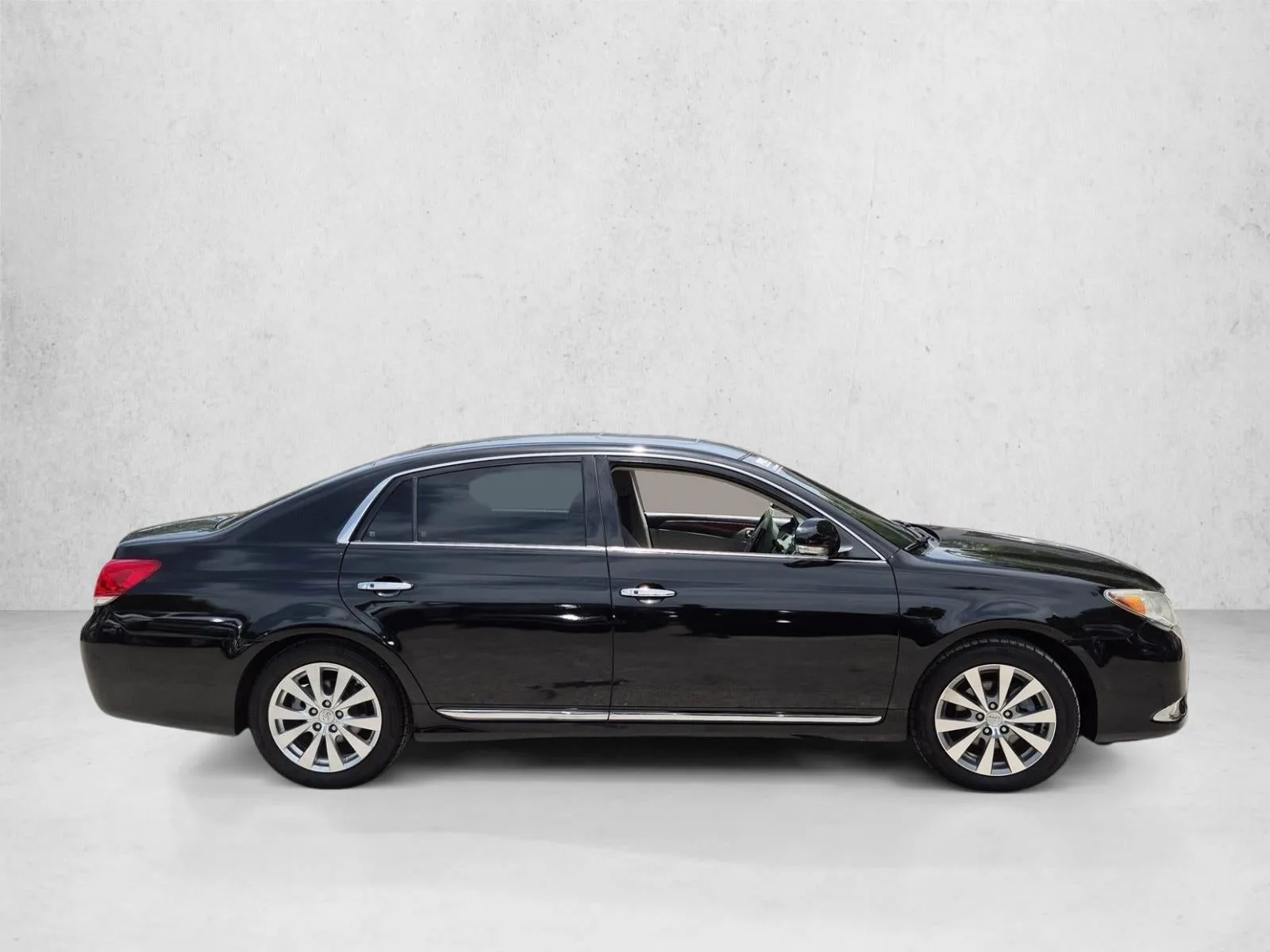 2011 Toyota Avalon Limited photo 4