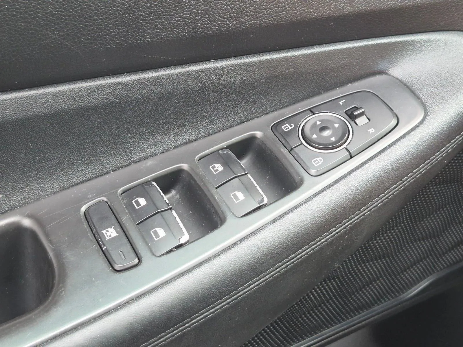 2020 Hyundai SANTA FE SE 2.4L Auto AWD photo 12