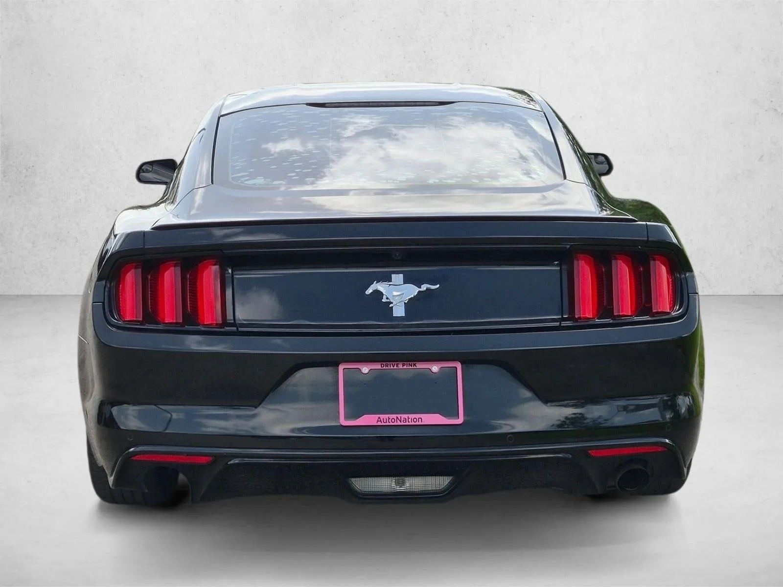 2016 Ford Mustang 2dr Fastback V6 photo 6
