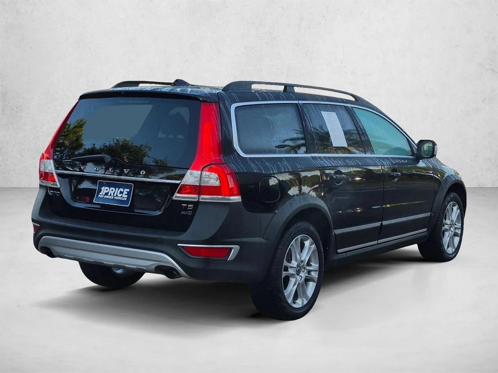 2016 Volvo XC70 AWD 4dr Wgn T5 Premier photo 5