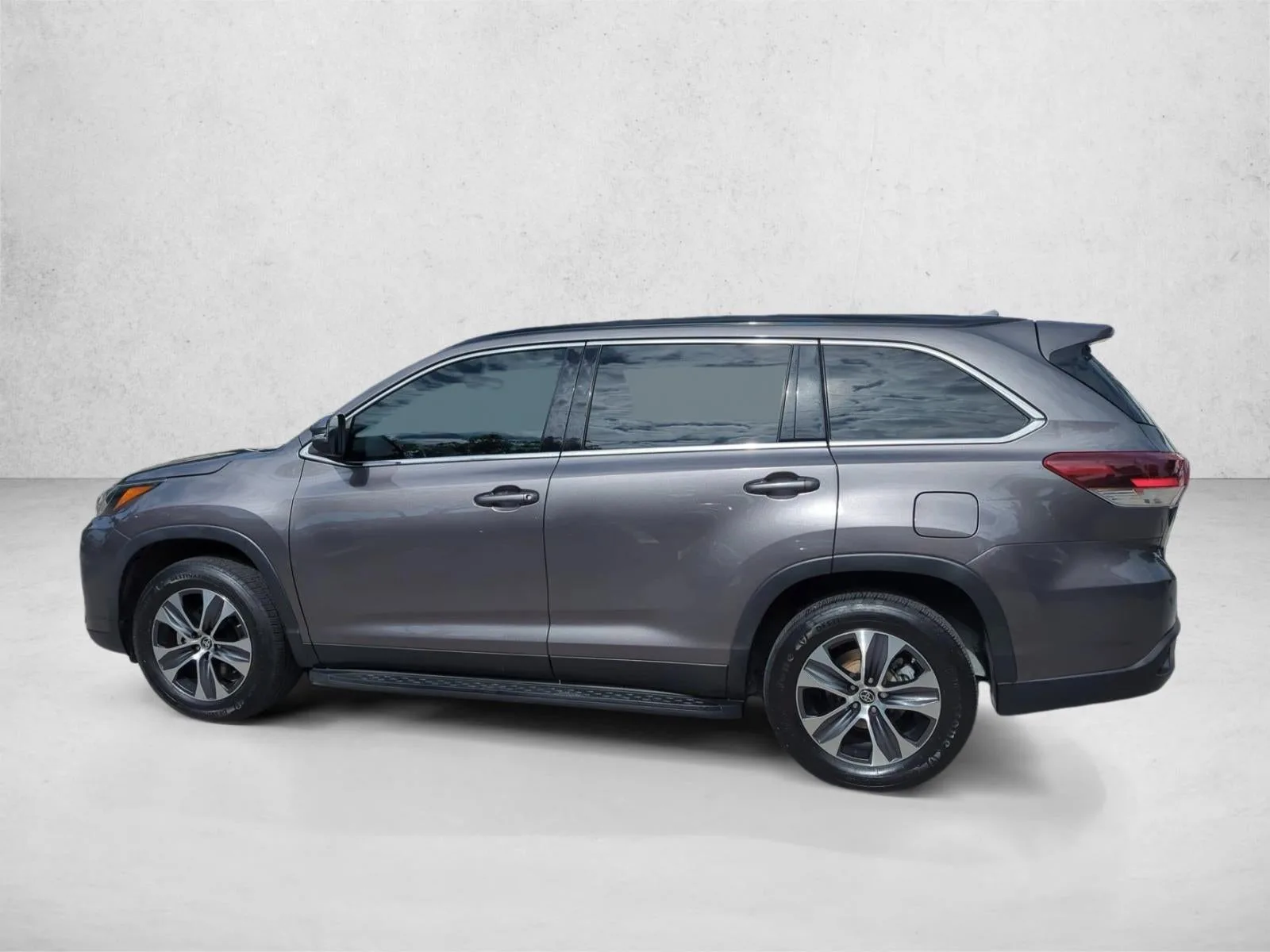 2019 Toyota Highlander SE V6 FWD (Natl) photo 8