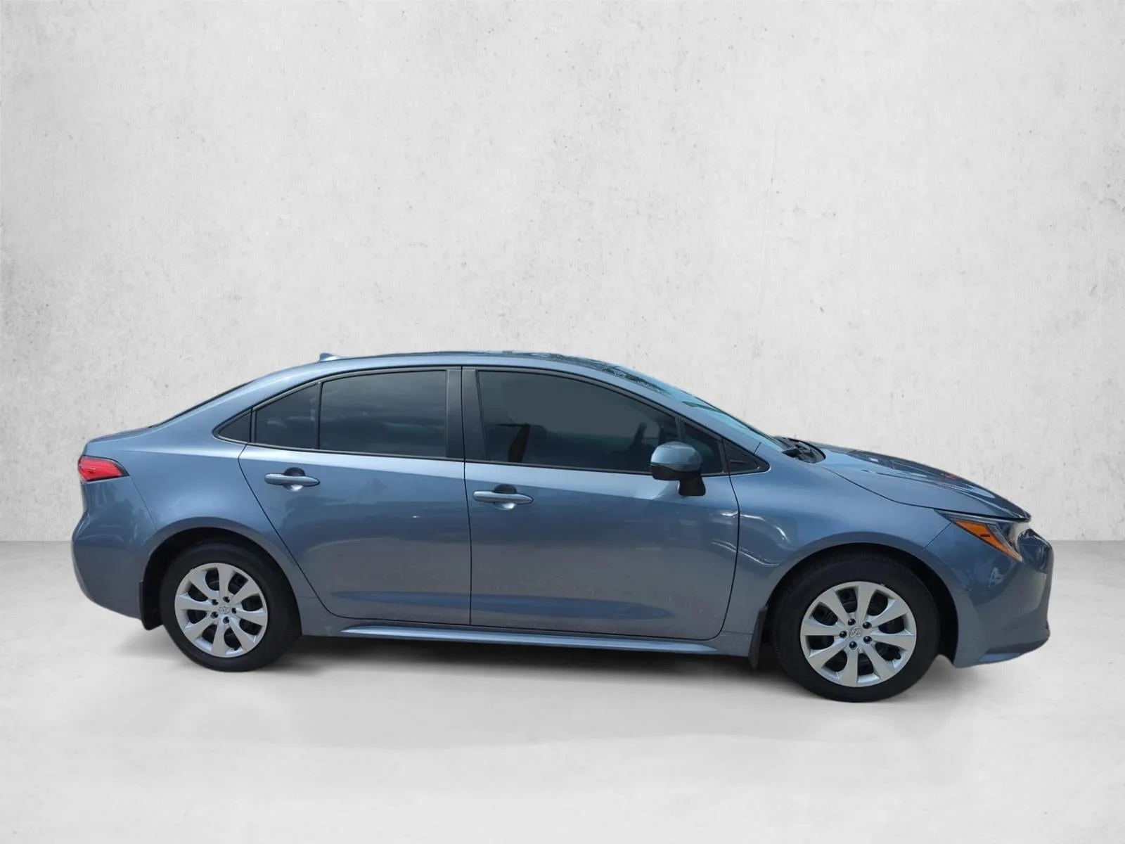 2025 Toyota Corolla LE CVT (Natl) photo 4
