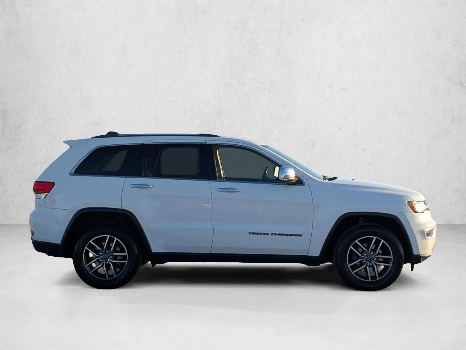2019 Jeep Grand Cherokee Limited 4x2 photo 4