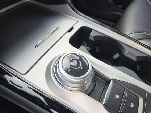 2023 Ford Explorer ST photo 21