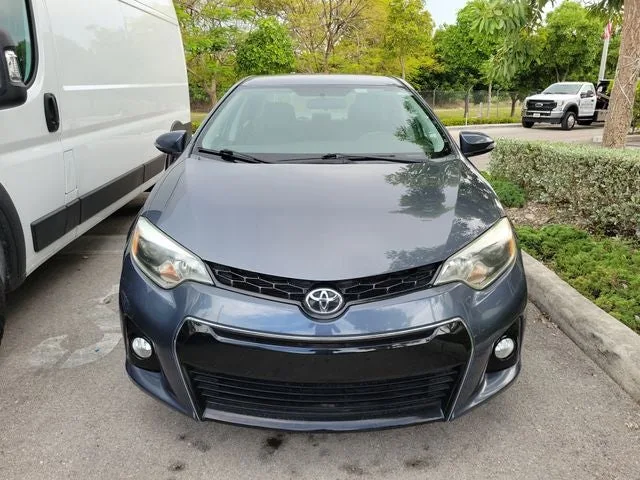2016 Toyota Corolla S Plus photo 2