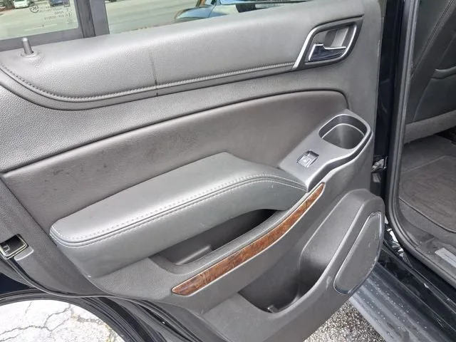 2019 Chevrolet Tahoe LT photo 9