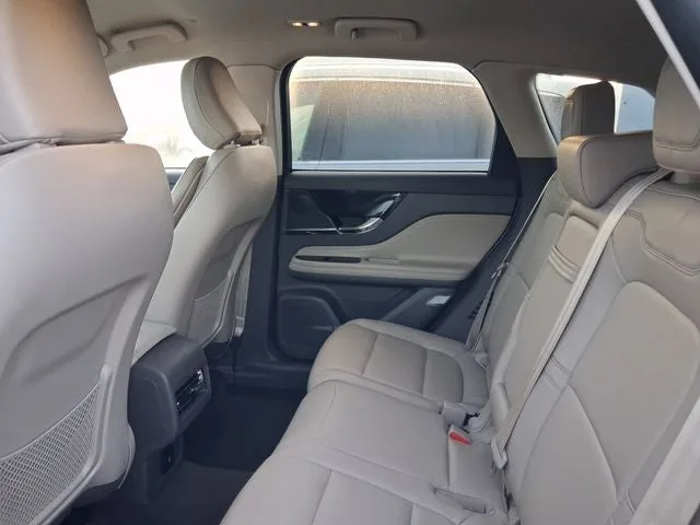 2024 Lincoln Corsair Premiere photo 6