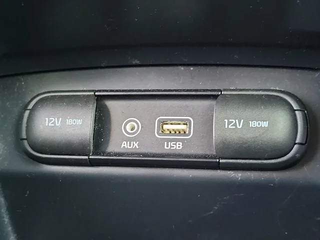 2018 Kia Sorento LX photo 25