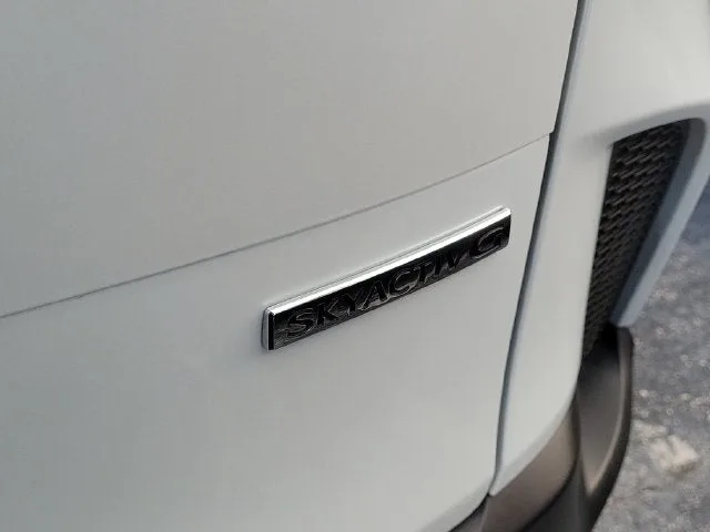 2025 Mazda CX-50 2.5 S Premium Plus Package photo 5