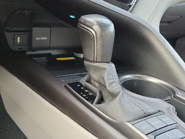 2022 Toyota Camry XSE photo 27