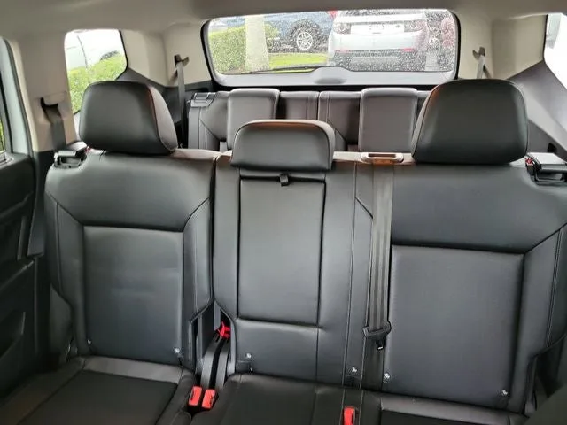 2019 Volkswagen Atlas 3.6L V6 SEL R-Line R-Line photo 11