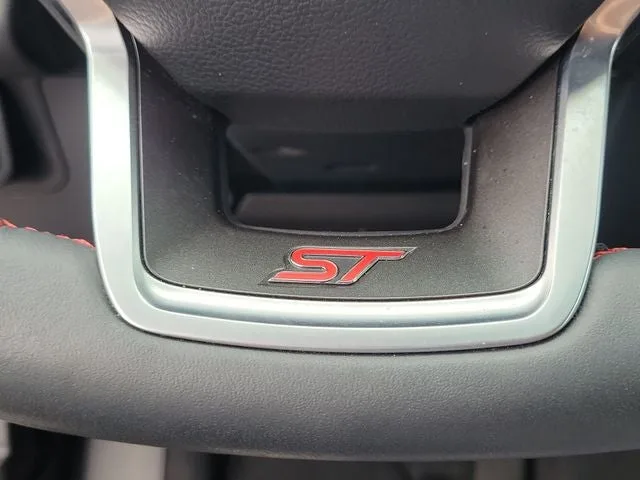 2026 Ford Explorer ST photo 22