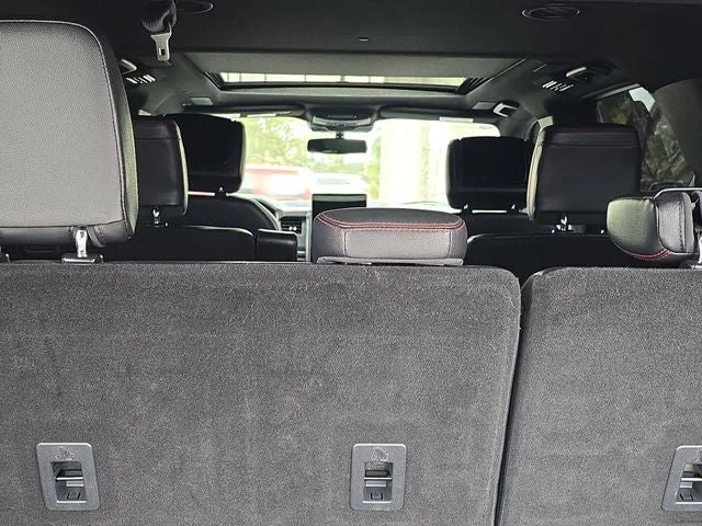 2022 Ford Expedition Limited photo 8