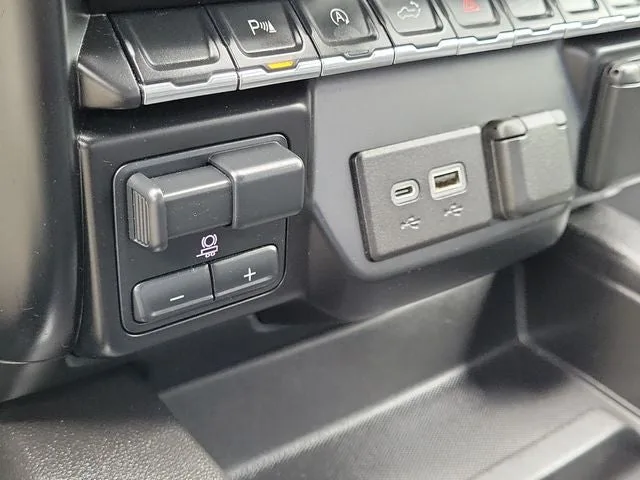 2021 Chevrolet Silverado 1500 LTZ photo 28