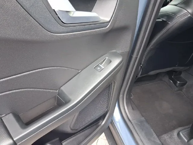 2024 Ford Escape ST-Line photo 10