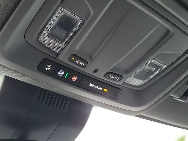 2025 Chevrolet Silverado 1500 RST photo 29
