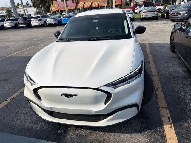 2023 Ford Mustang Mach-E Select photo 2