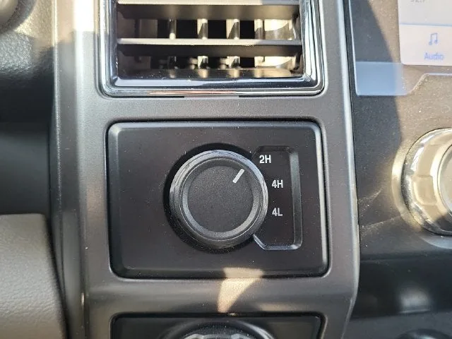 2019 Ford F-150 XLT photo 24
